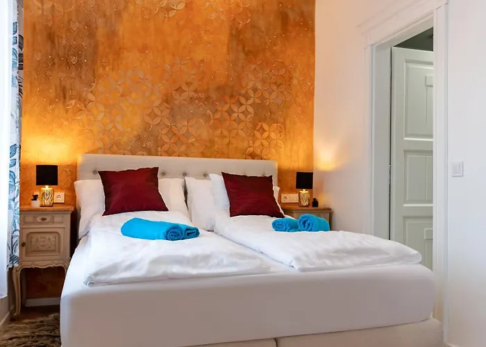 דירה Broadway With 3 Bedrooms & 2 Bathrooms *