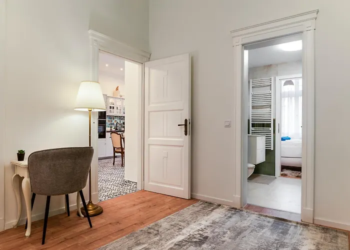 דירה Broadway With 3 Bedrooms & 2 Bathrooms בודפשט