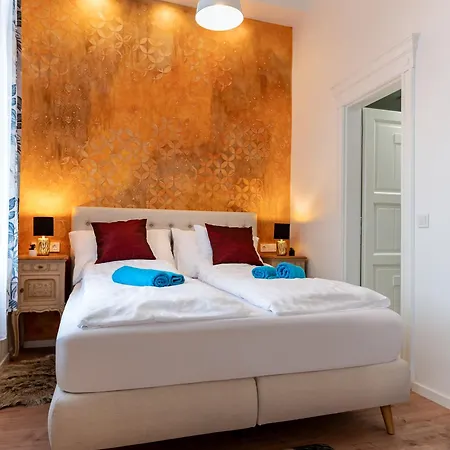 아파트 Broadway With 3 Bedrooms & 2 Bathrooms *